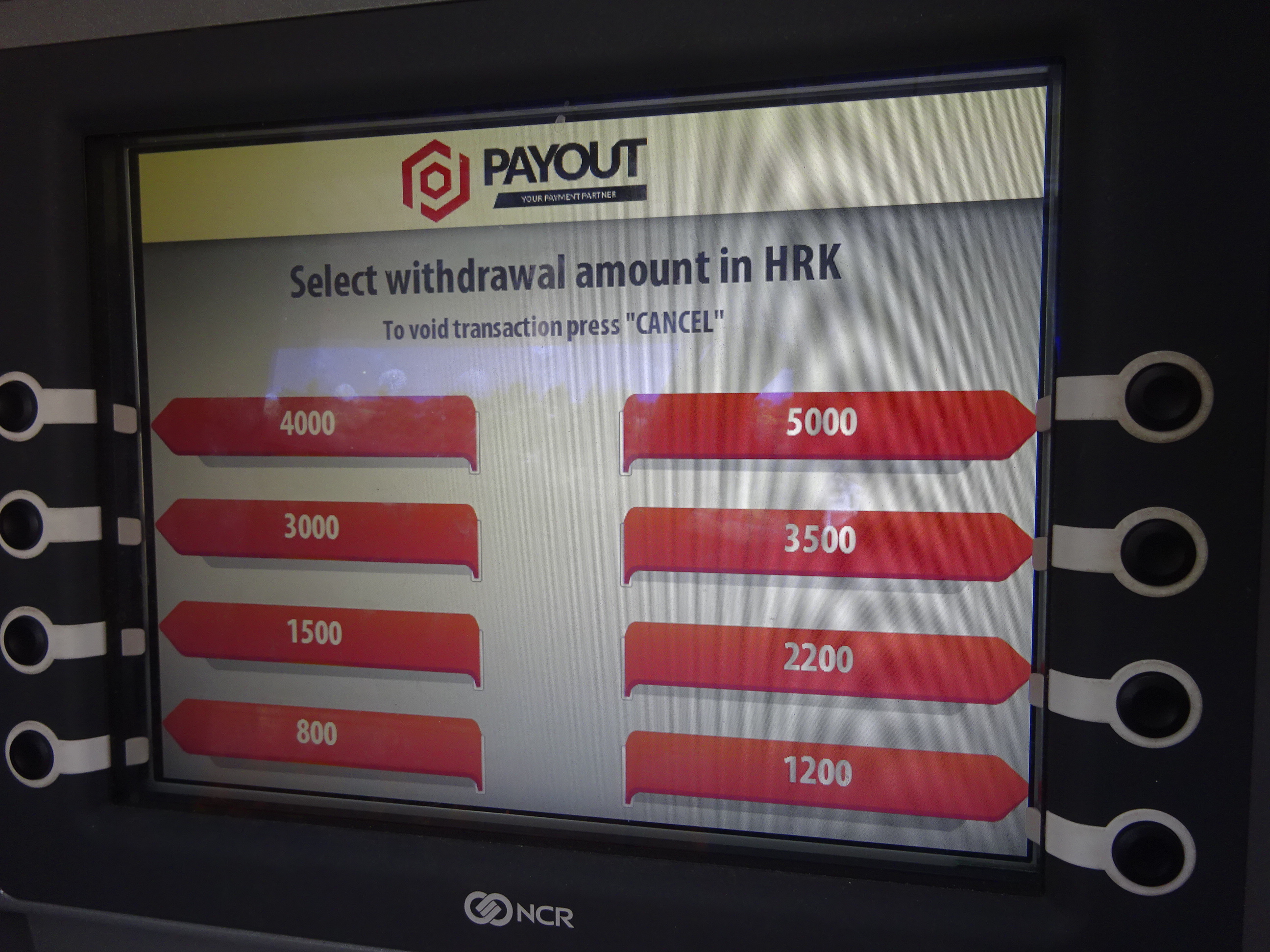 海外ATMの使い方・キャッシング操作方法・通貨をいくらおろすか？