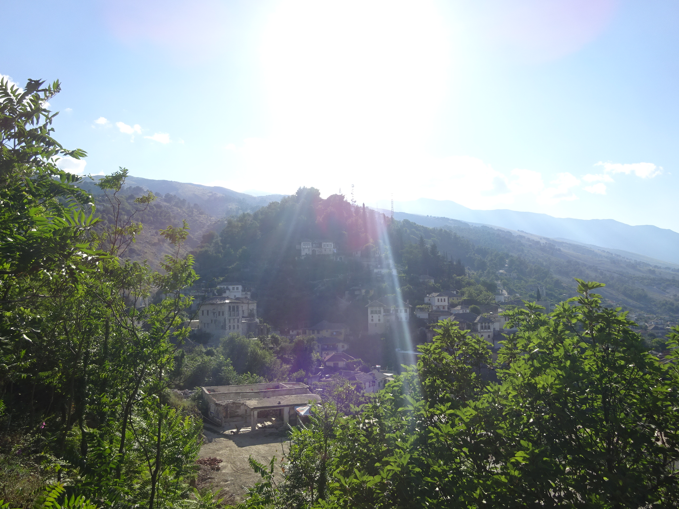 アルバニアの世界遺産ジロカストラの眺め